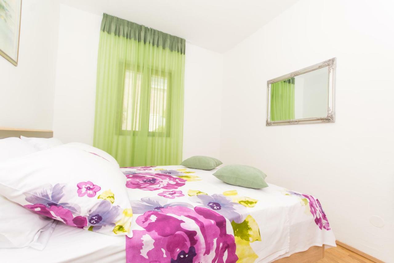 Holiday Home Ruzmarin Trogir Kültér fotó