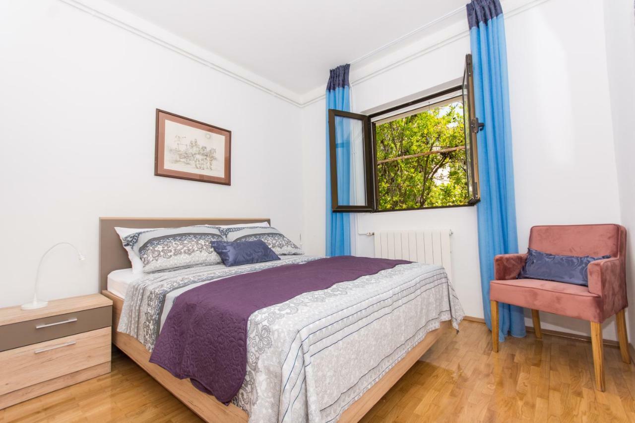 Holiday Home Ruzmarin Trogir Kültér fotó